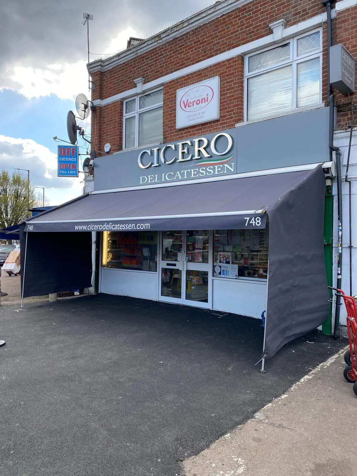 Awning And Sides Hertfordshire