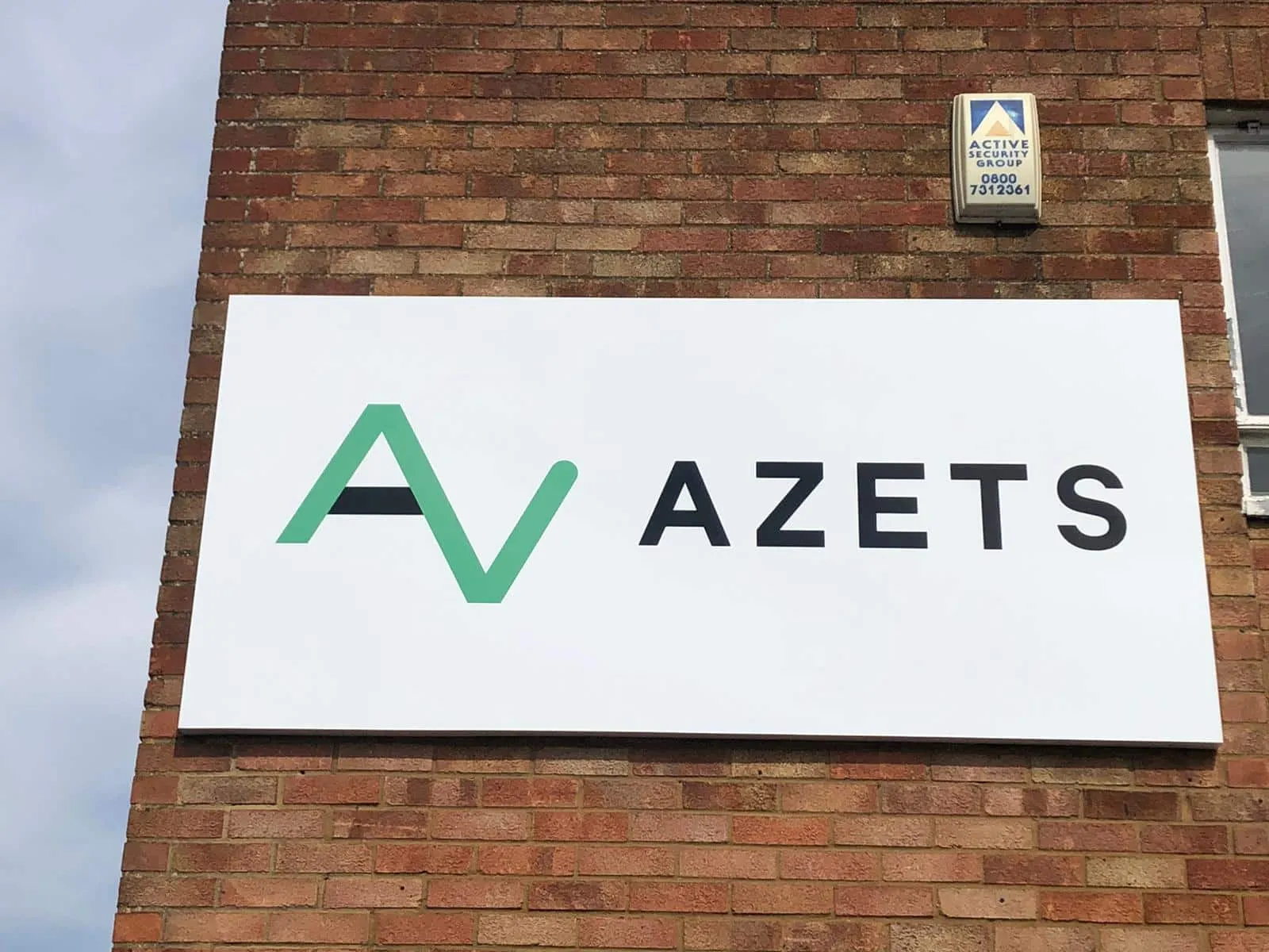 Building Sign Herts