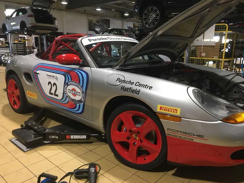 Engine Bay Race Car Graphics East Herts Signs Herts Porsche Hatfield (2)