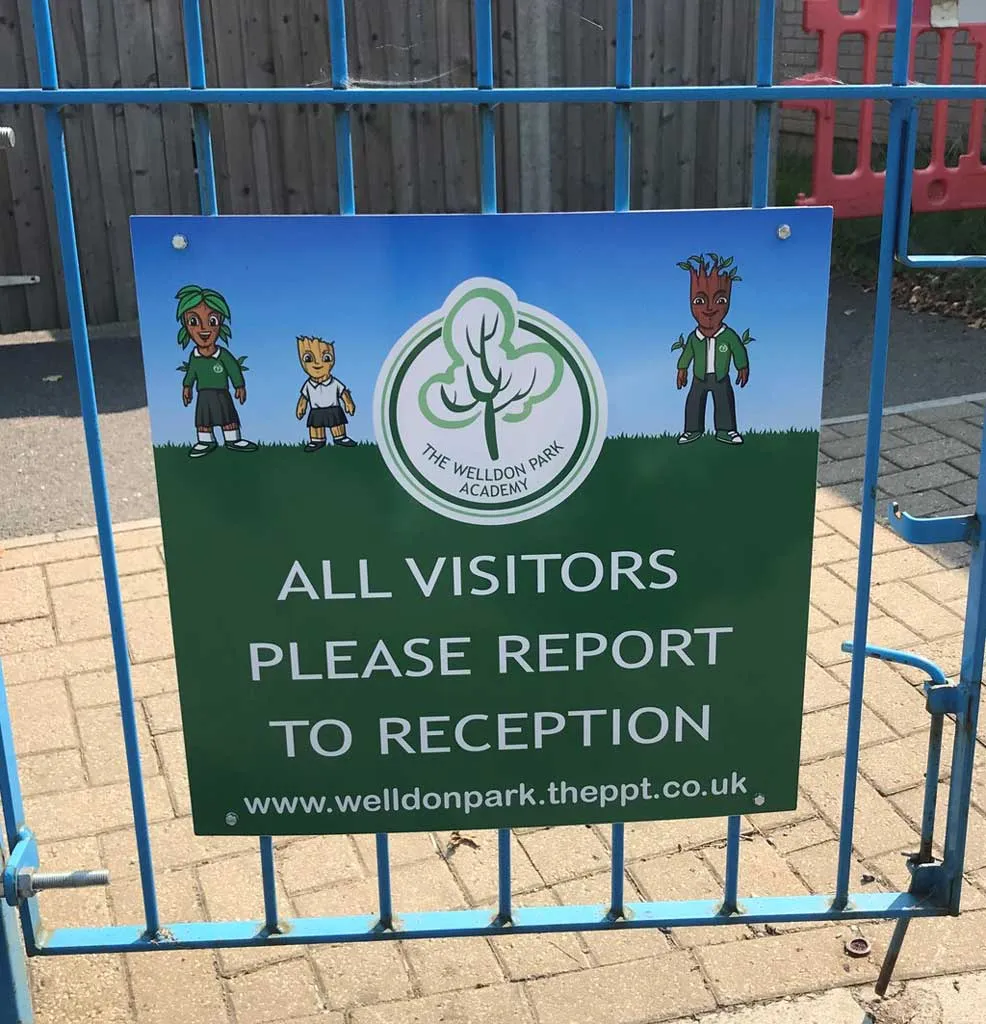 School Signs Hertfordshire