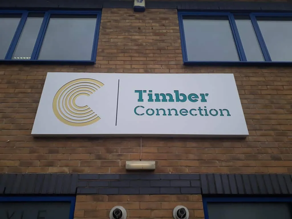 East Herts Signs Hoddesdon Herts Sign Company Illuminated Business Sign In...